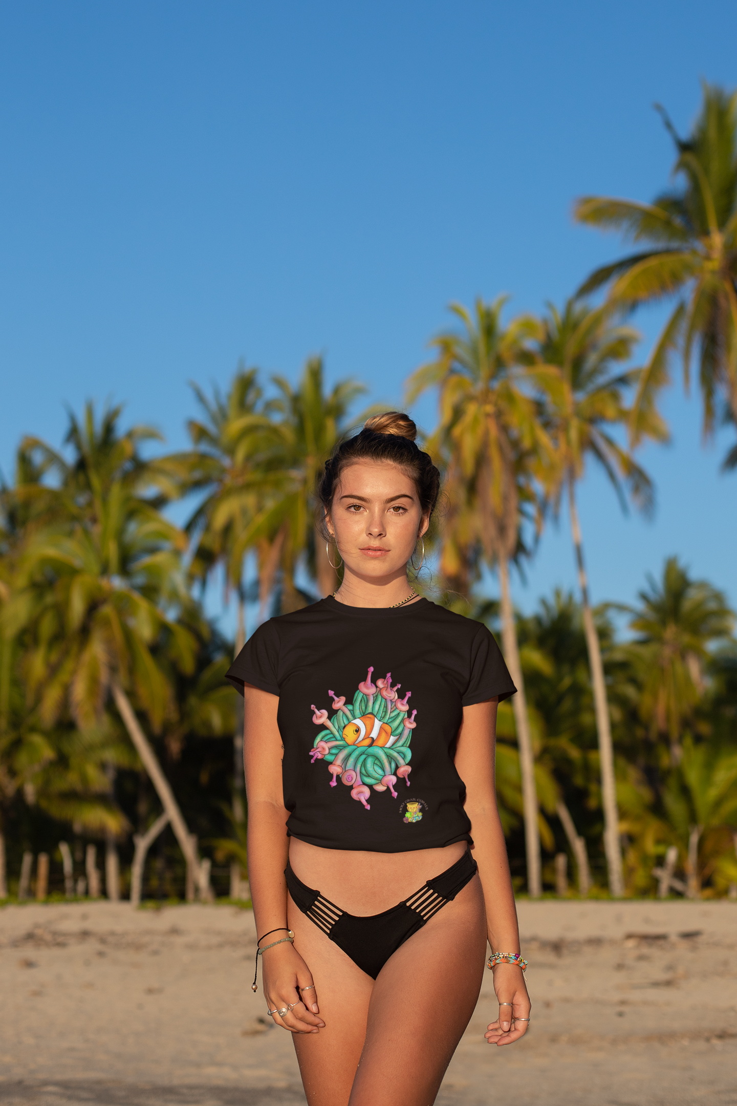 Clown Fish in Bubble Tip Anemone Women's Cotton Tee