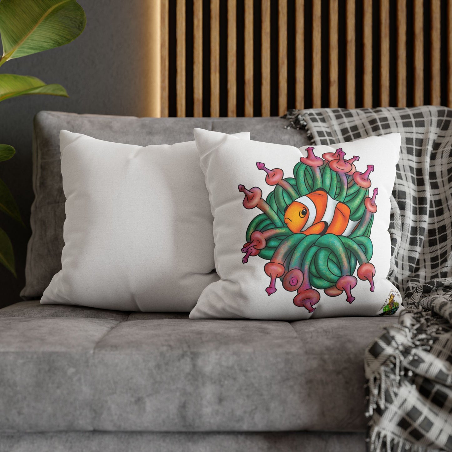 HGC Clown Fish in Bubble Tip Anemone Square Pillow Cover